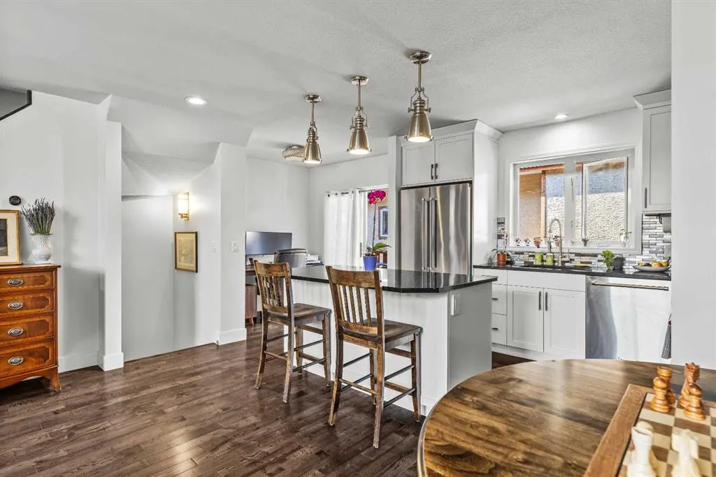 601 4 Street, #3