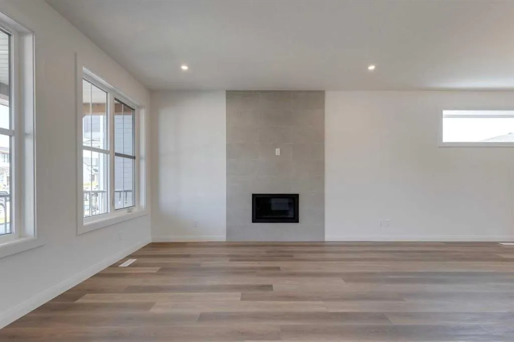 588 Grayling Bend