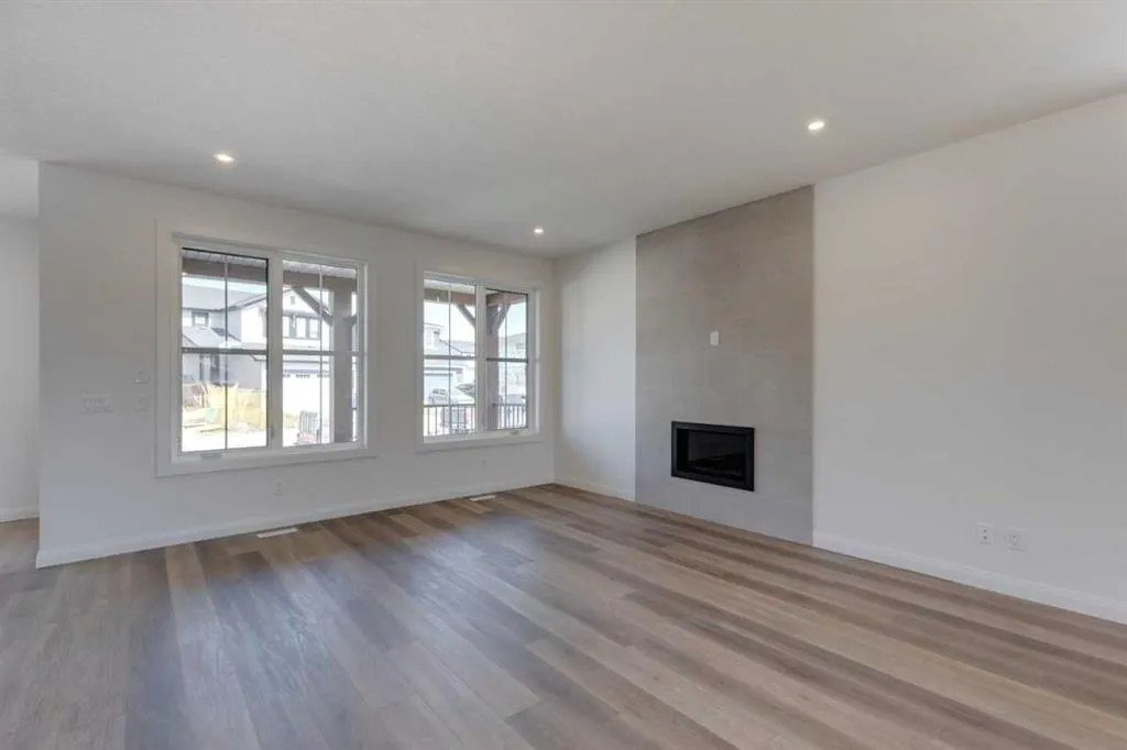 588 Grayling Bend