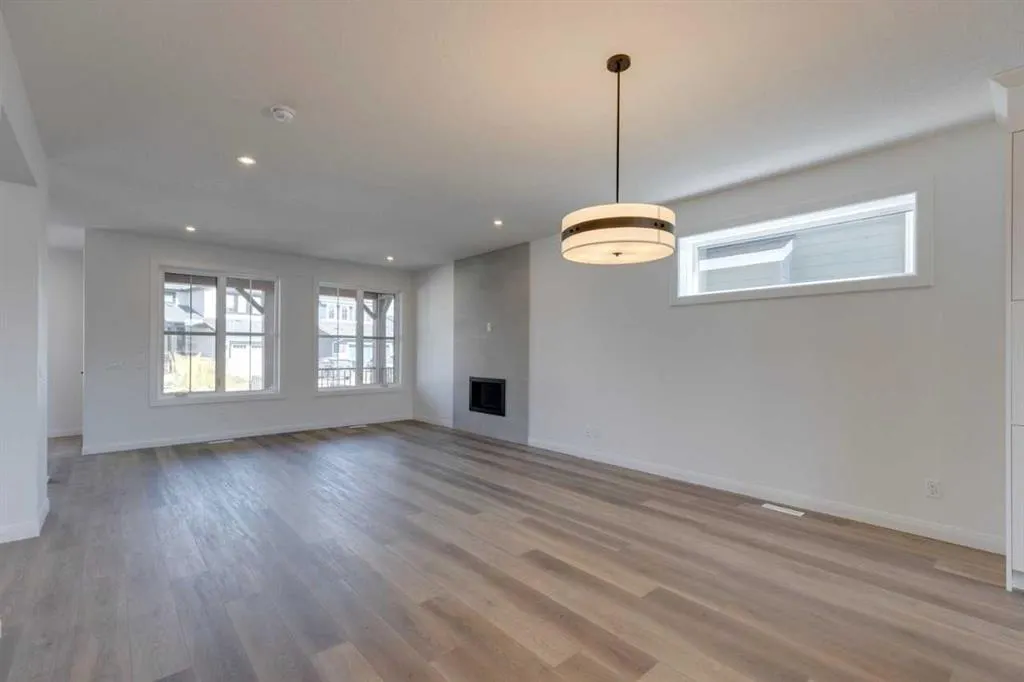 588 Grayling Bend
