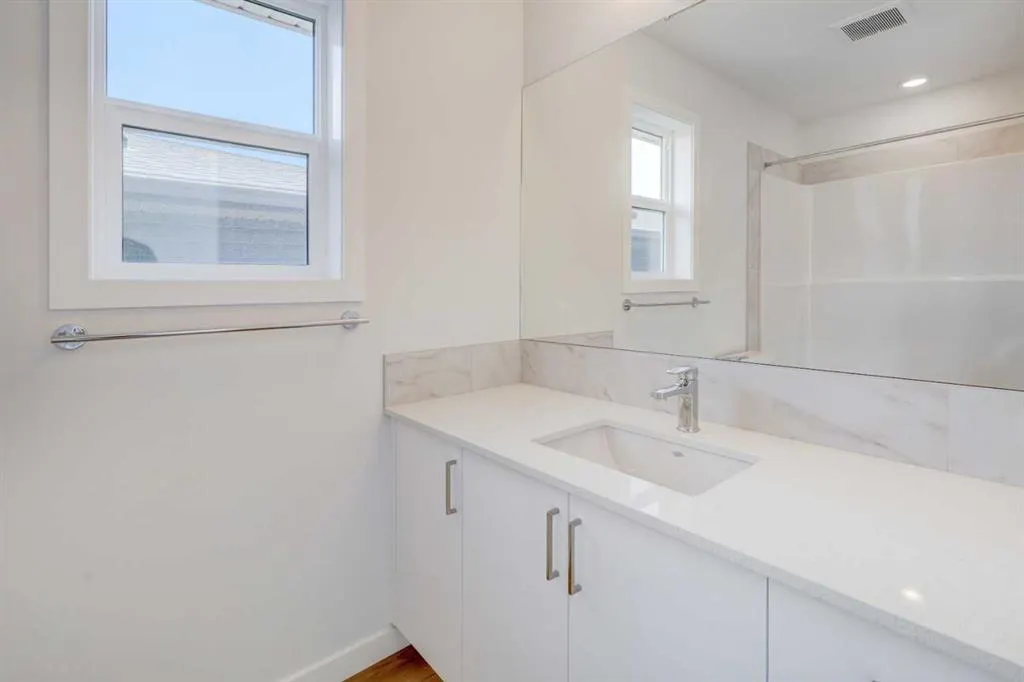 44 Herron Walk NE