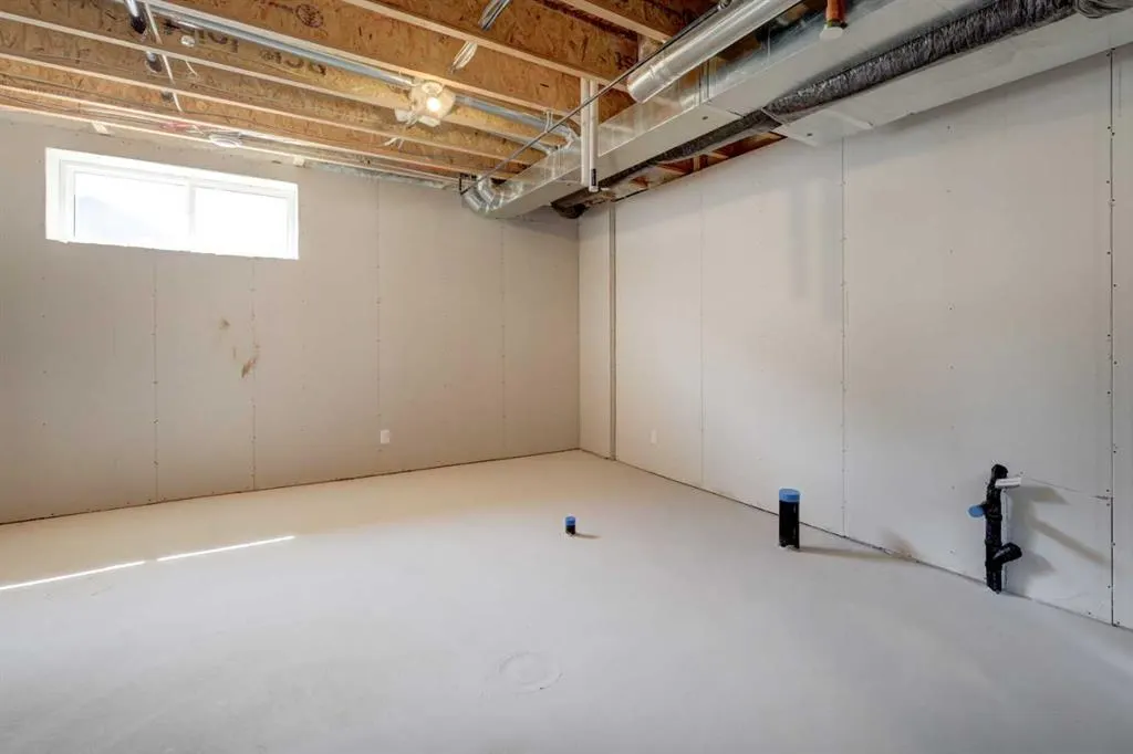 44 Herron Walk NE