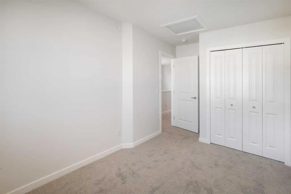 44 Herron Walk NE