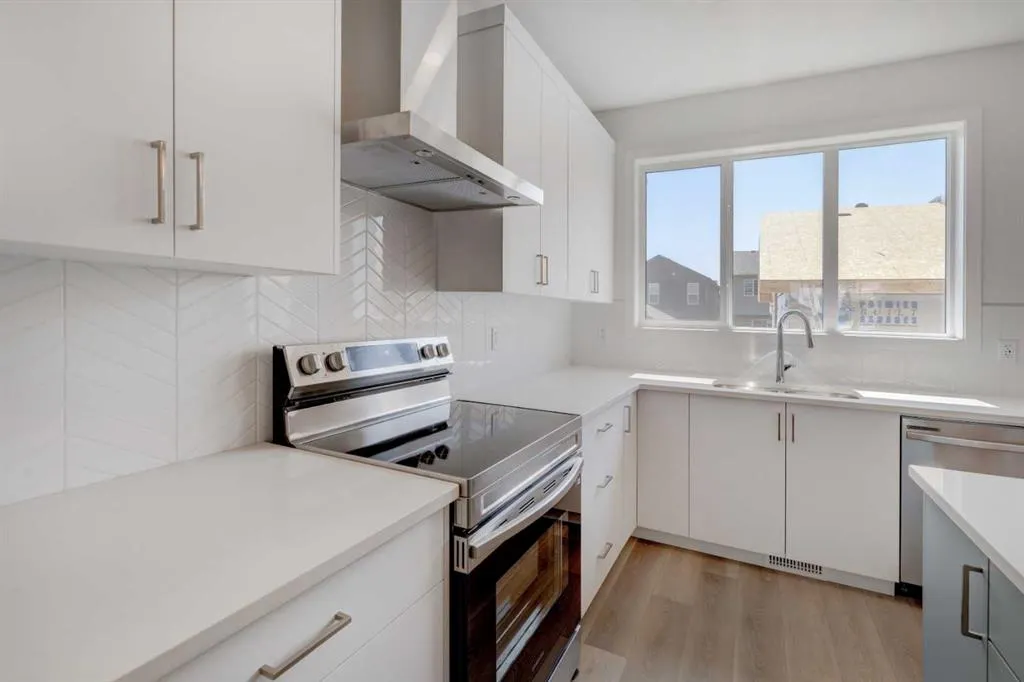 44 Herron Walk NE