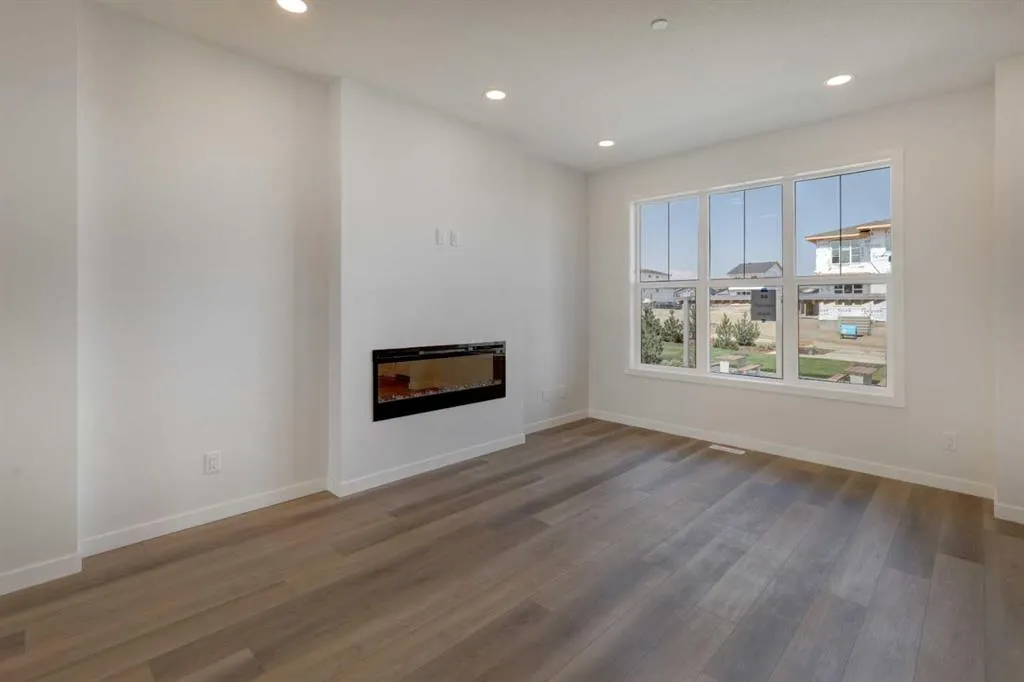 44 Herron Walk NE