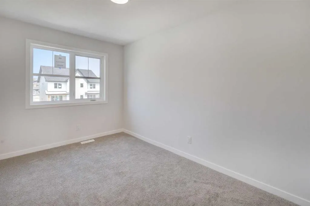 44 Herron Walk NE