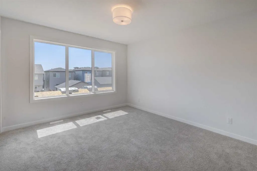 44 Herron Walk NE