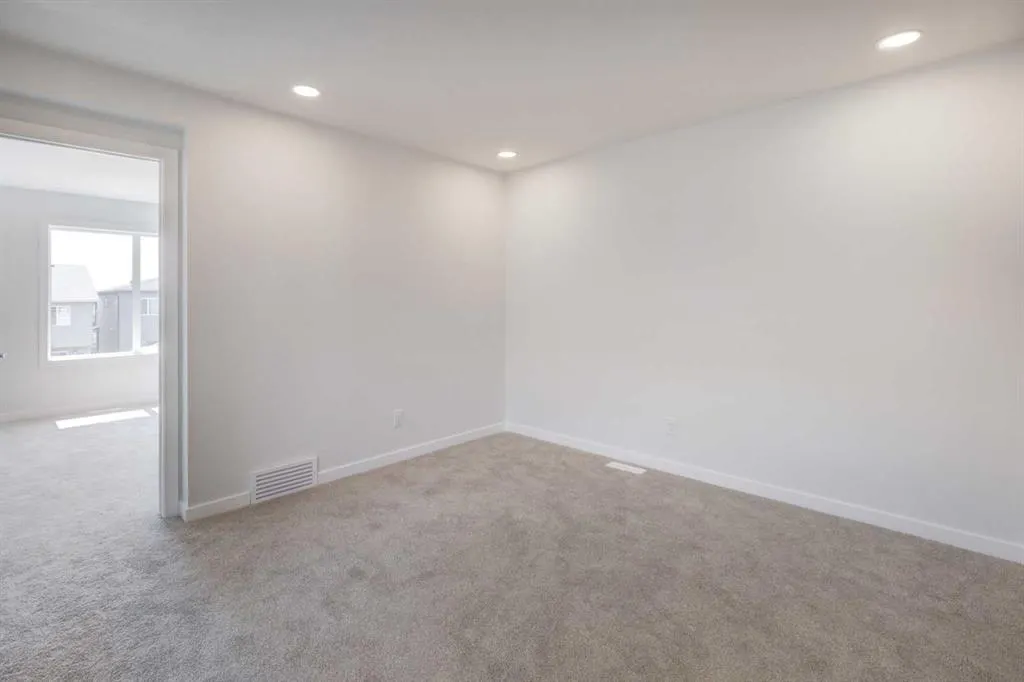 44 Herron Walk NE