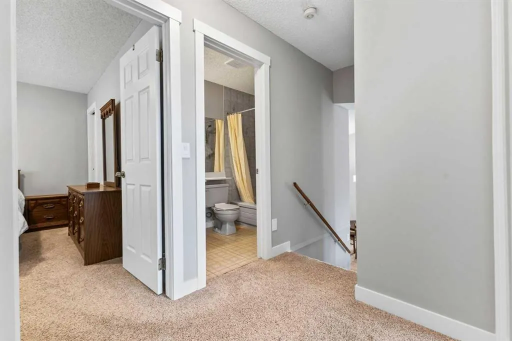 111 Edgebyne Crescent NW