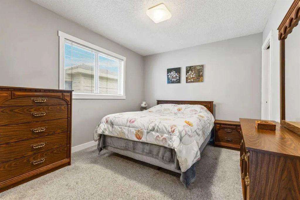 111 Edgebyne Crescent NW