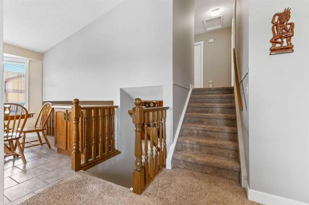 111 Edgebyne Crescent NW