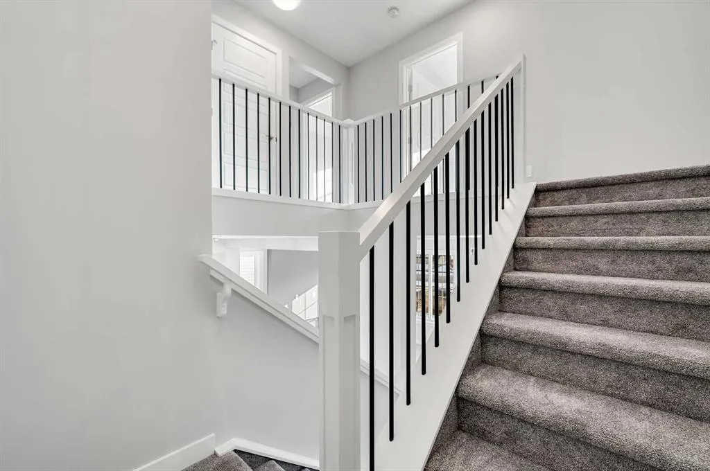 148 Crimson Ridge Place NW