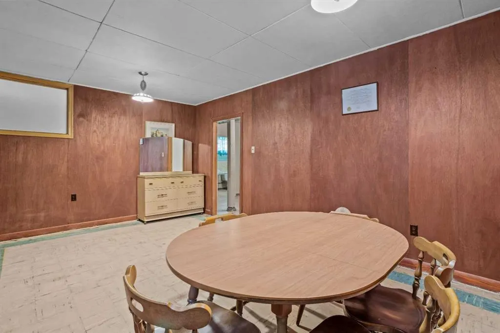 404 Otter Street