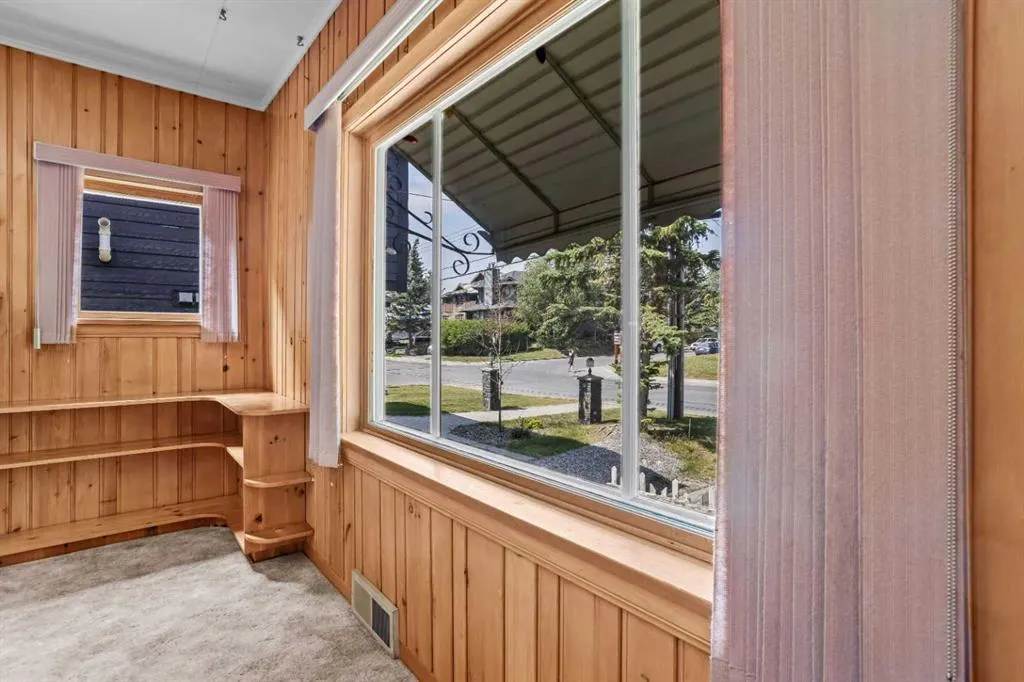 404 Otter Street