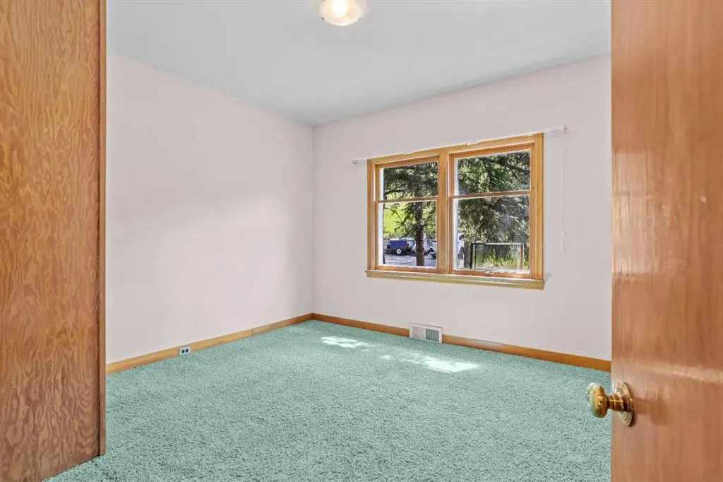 404 Otter Street