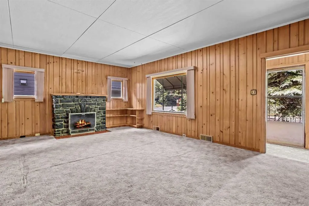 404 Otter Street