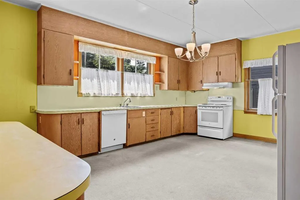 404 Otter Street