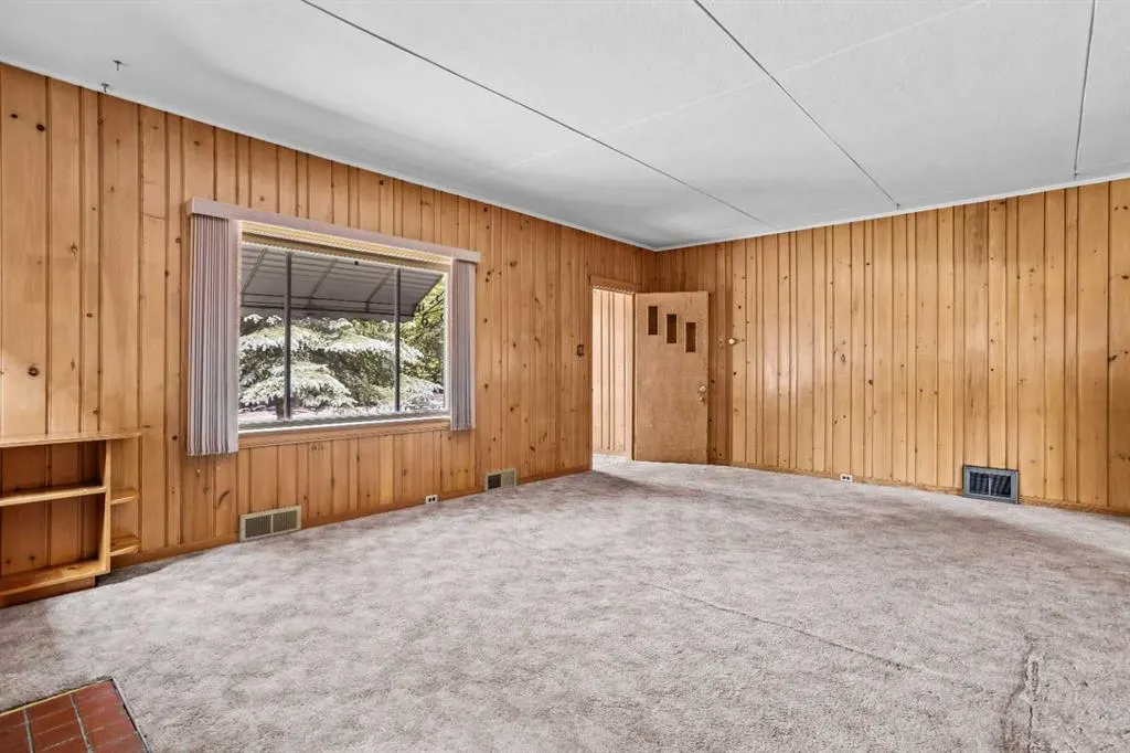 404 Otter Street