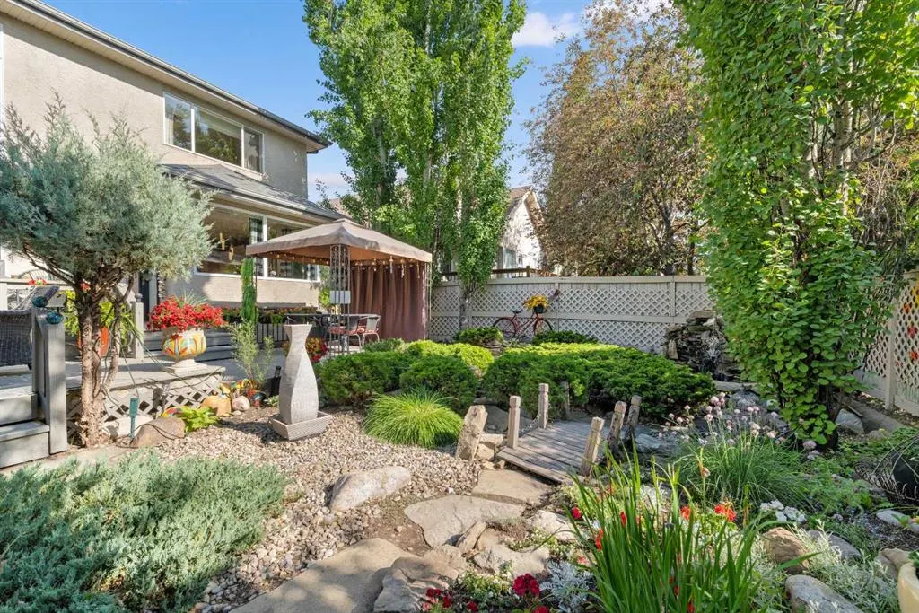 120 Cranston Drive SE