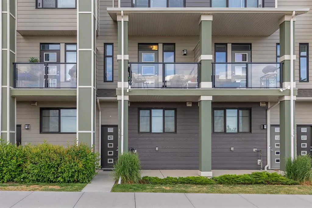 154 Seton Passage SE