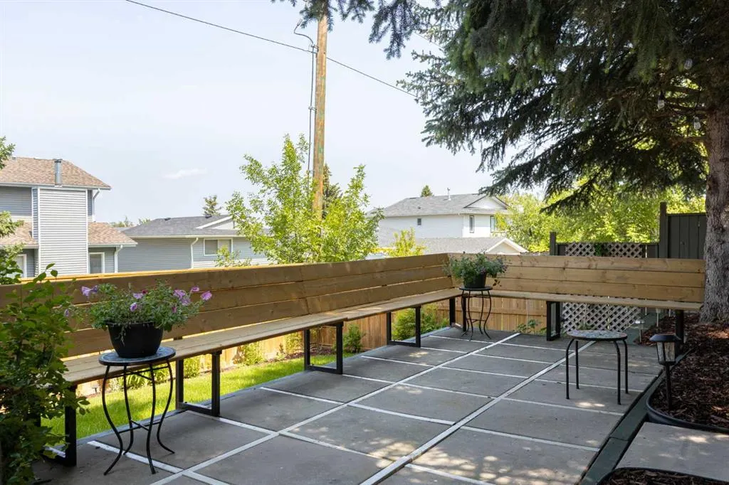 224 Sandstone Place NW