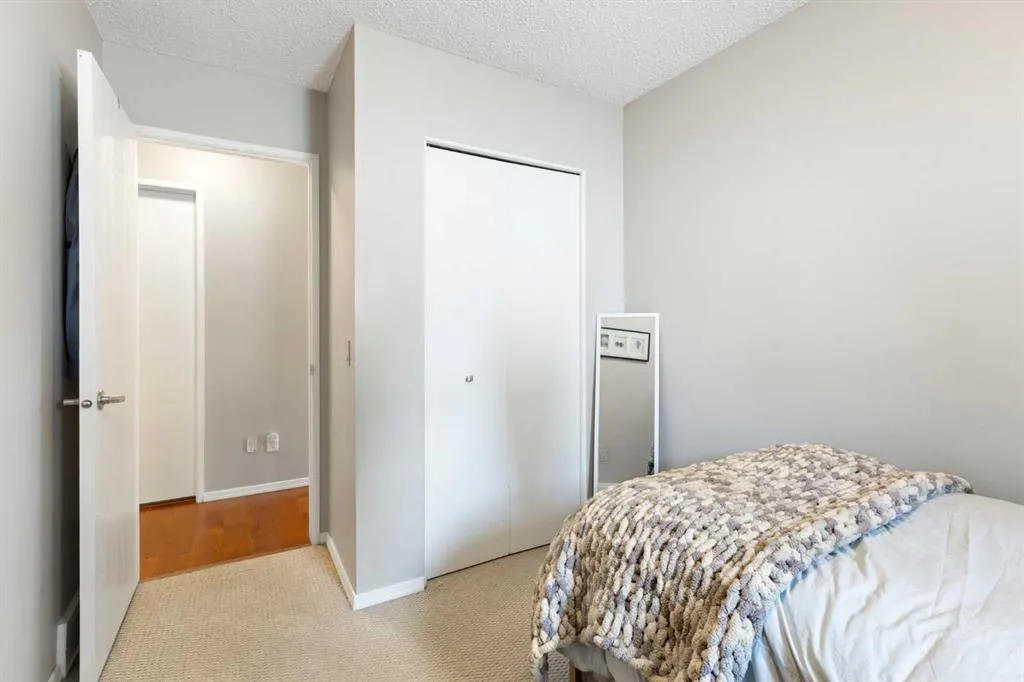 224 Sandstone Place NW