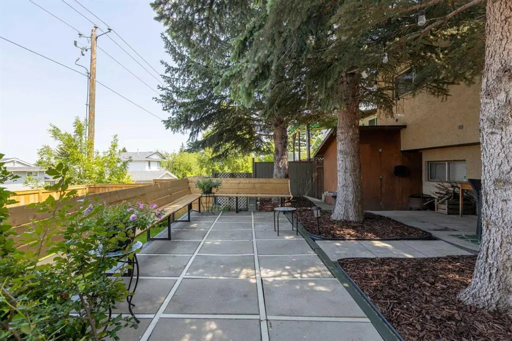224 Sandstone Place NW