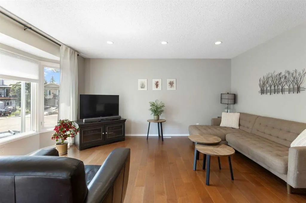 224 Sandstone Place NW
