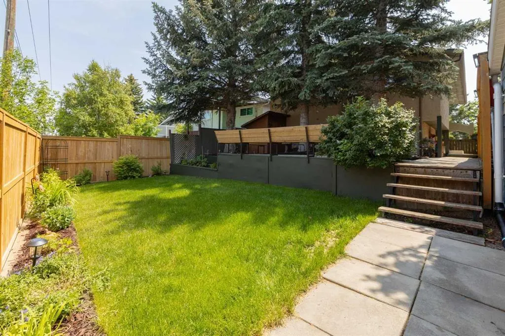 224 Sandstone Place NW