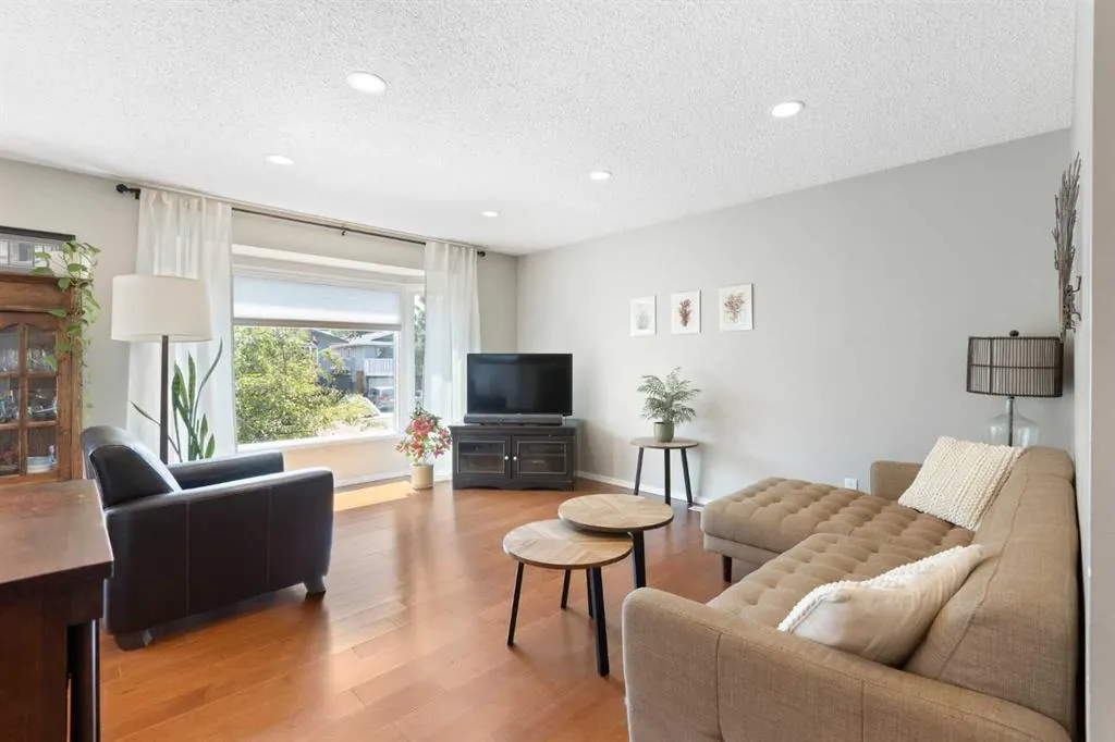 224 Sandstone Place NW