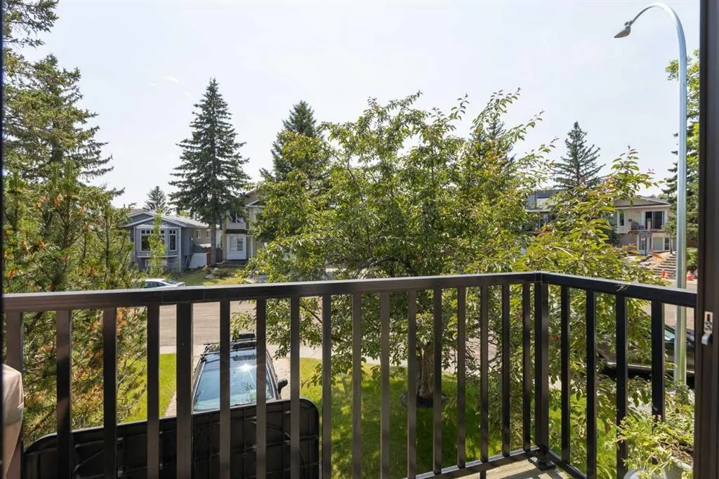 224 Sandstone Place NW