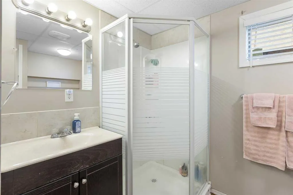 224 Sandstone Place NW