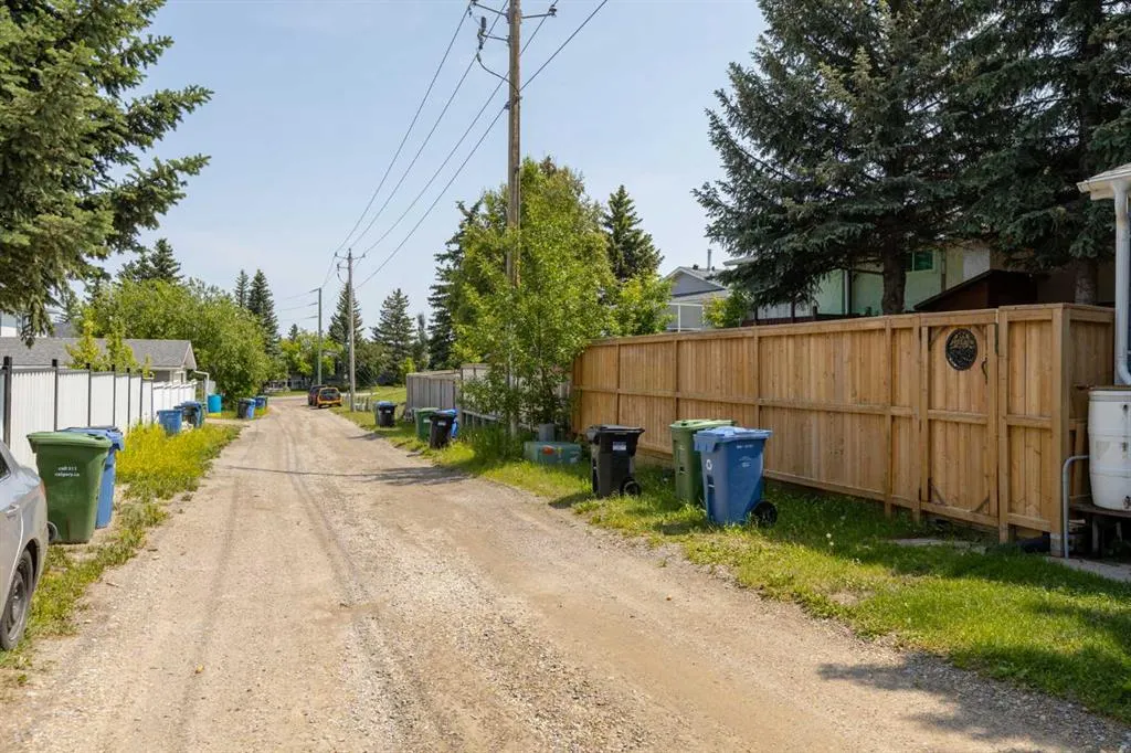 224 Sandstone Place NW