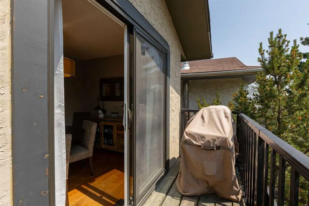 224 Sandstone Place NW