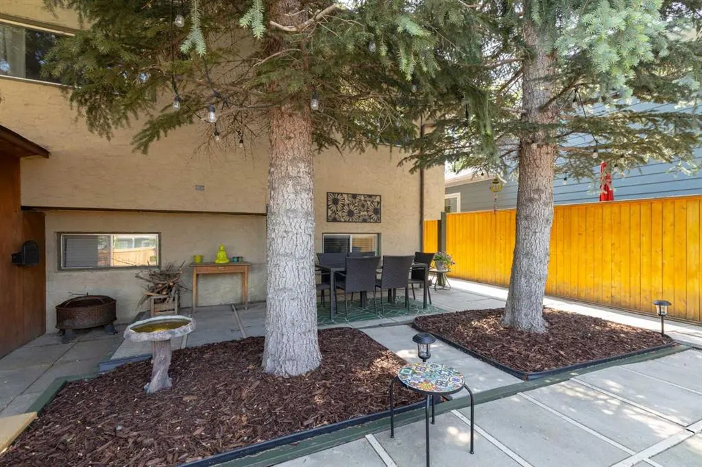 224 Sandstone Place NW