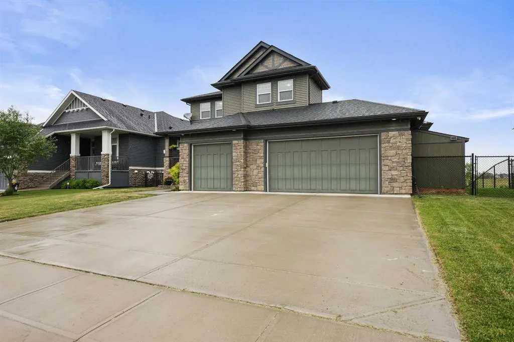 260 Boulder Creek Crescent SE