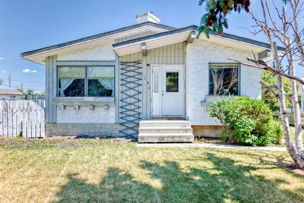418 Ellis Crescent