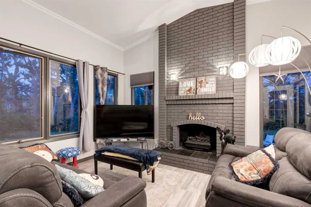 111 LANSDOWN Estate