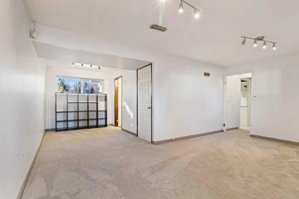 47 Martin Close