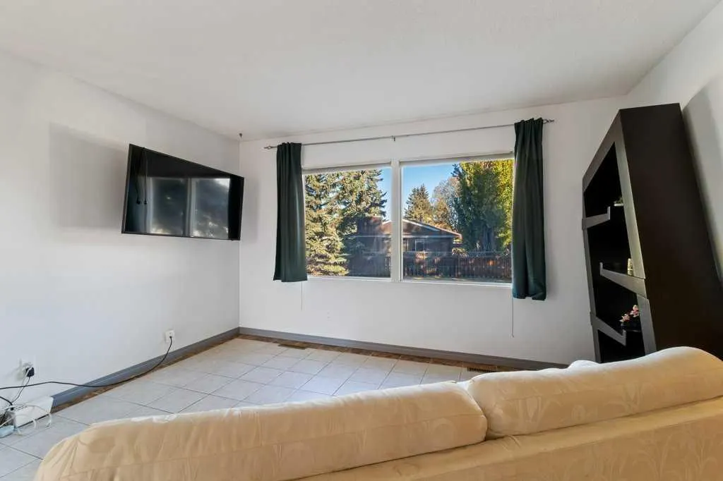 47 Martin Close