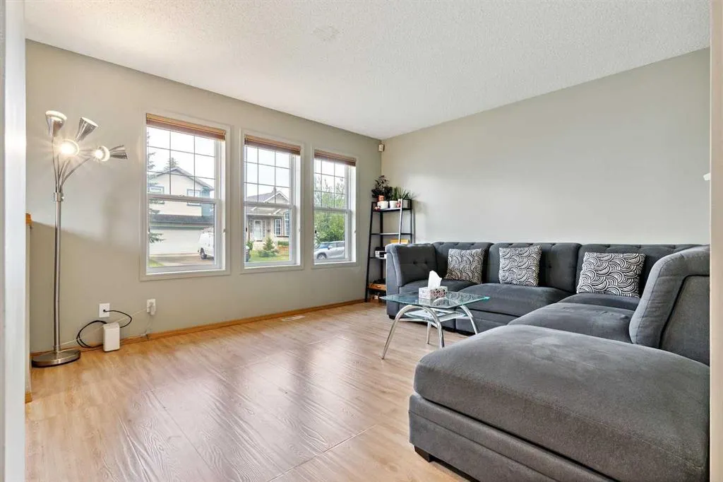 7 Covewood Park NE