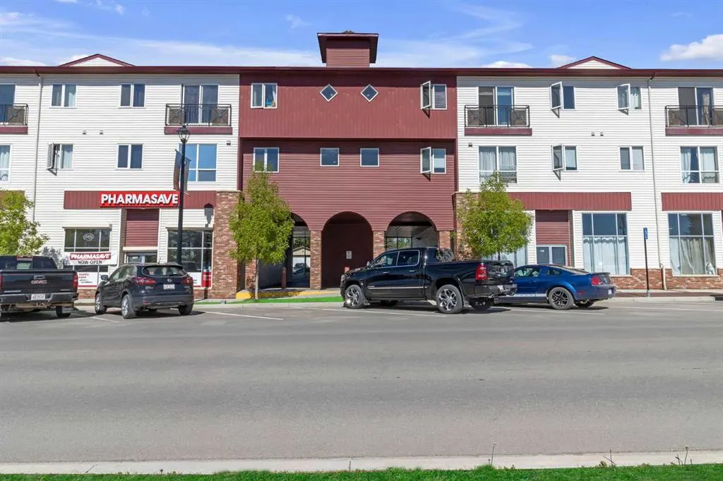 1010 Railway Street, #207