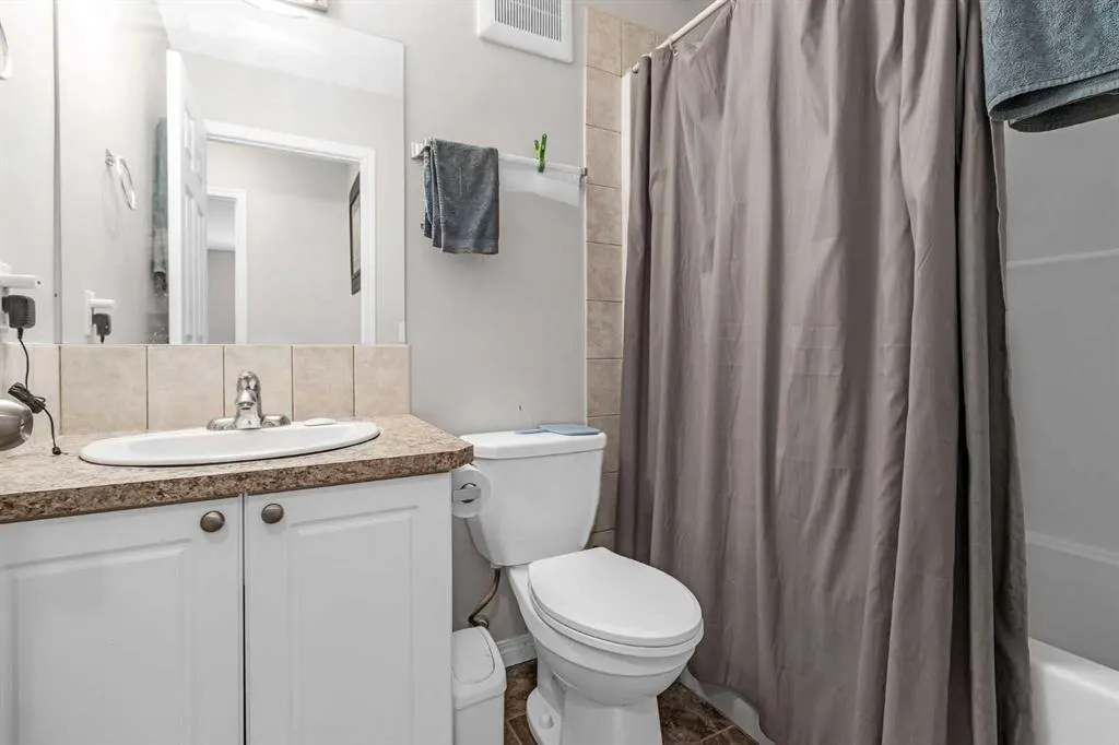 1010 Railway Street, #207