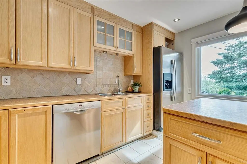 144 Lake Wapta Rise SE