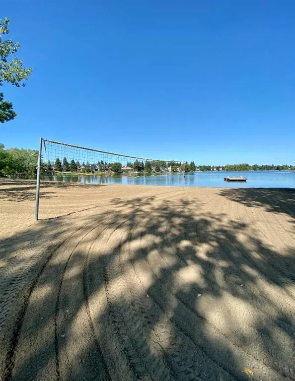 144 Lake Wapta Rise SE