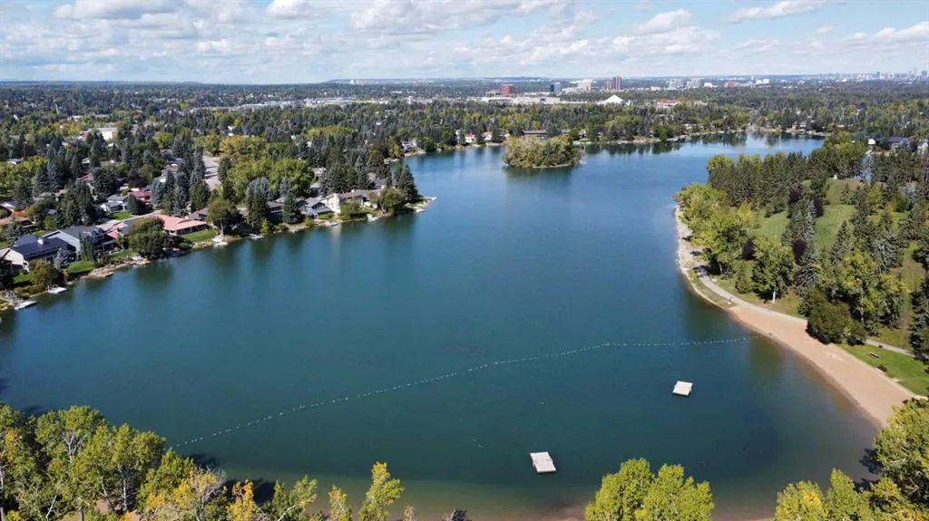 144 Lake Wapta Rise SE