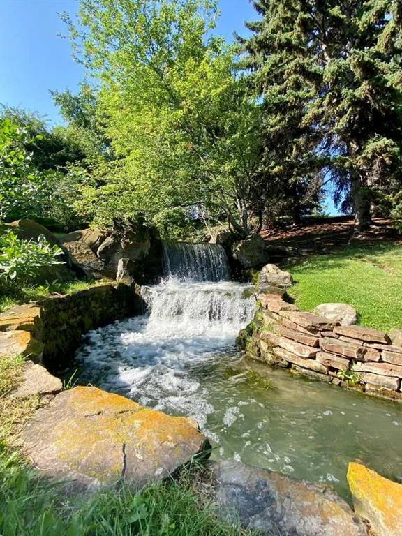 144 Lake Wapta Rise SE