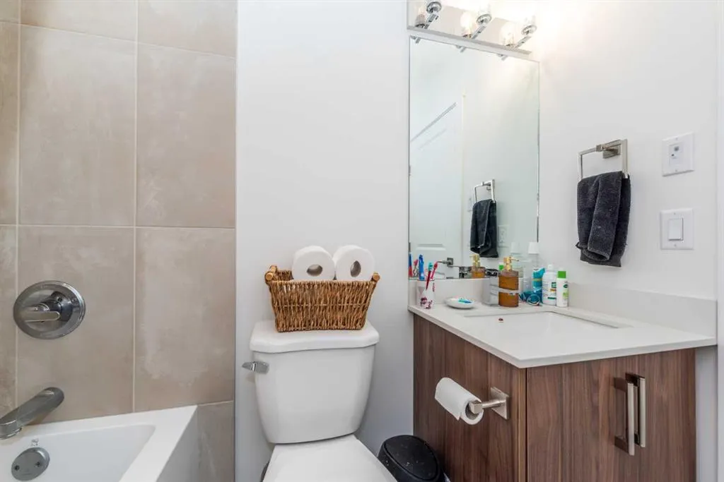 33 Merganser Drive W, #902