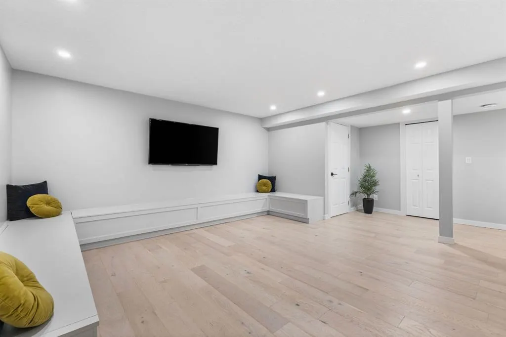 260 West Creek Circle