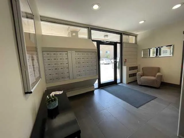 706 15 Avenue SW, #704